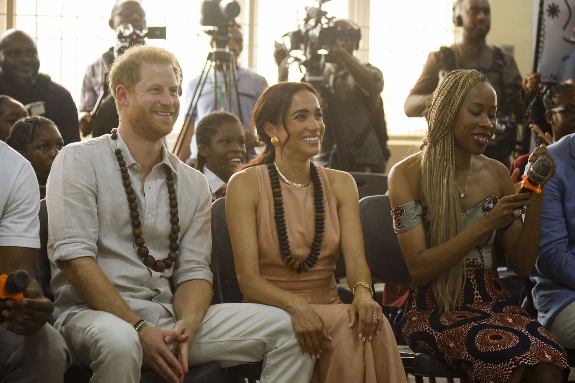 From L to R, Prince Harry & Meghan Markle (Image via Getty)
